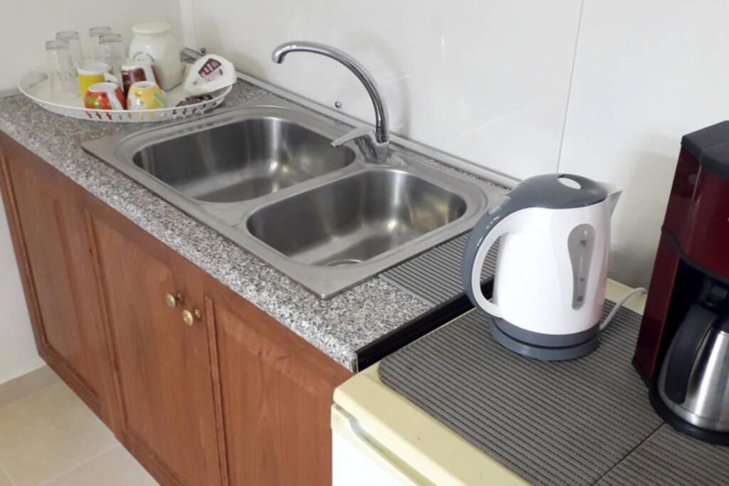 Apartamento Stylish River Flat, Near The Center And The Beach Kalamata Exterior foto